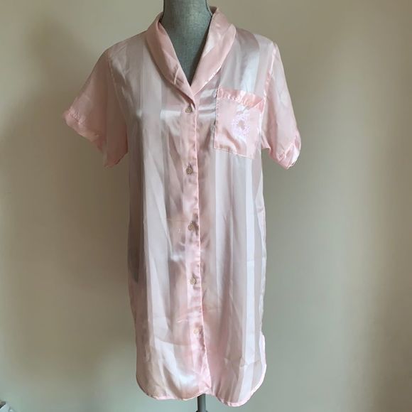 🌈 3/$20 Vintage 90s pink satin short shirt nightgown - Picture 3 of 7